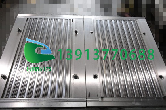 汽車雨刮器硫化模具數(shù)控噴砂機讓雨刮器模具損耗降到最低
