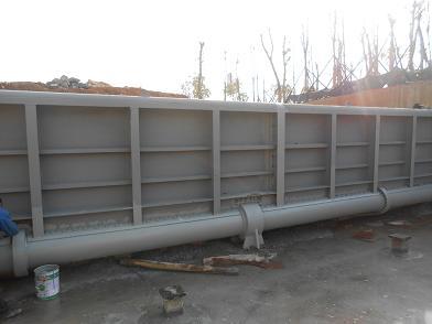 鋼結(jié)構(gòu)翻板閘門結(jié)構(gòu)分析_底橫軸翻板門