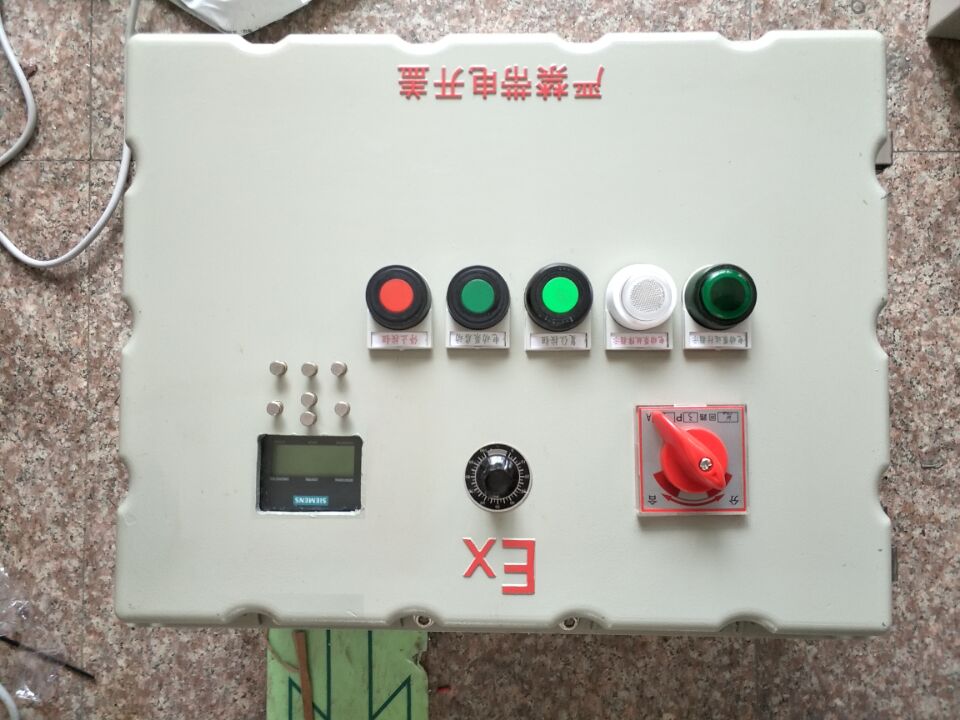 帶按鍵防爆數(shù)顯儀表箱