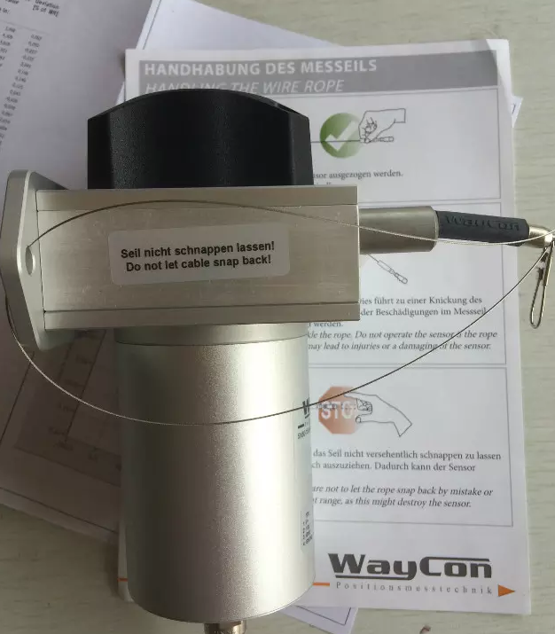 WAYCON-DF812SFLR 在看你，一直在看你。