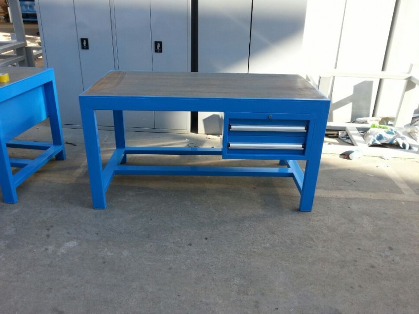 龍崗鉗工工作桌定做_廣州鋼板桌面工作桌批發(fā)銷售