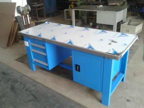 新款重型工作臺(tái)_不銹鋼包面工作臺(tái)_廠家批發(fā)工廠裝配工作臺(tái)