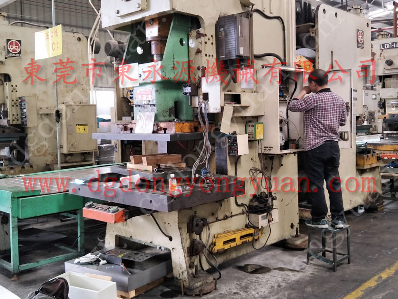 JD36-800鍛壓機(jī)攻牙機(jī)配件，手動(dòng)機(jī)油泵-東永源直供