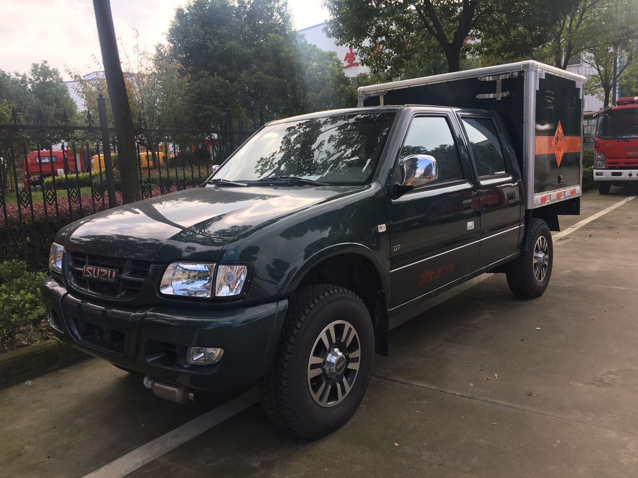 白銀HW49危險品運(yùn)輸車咨詢點(diǎn)