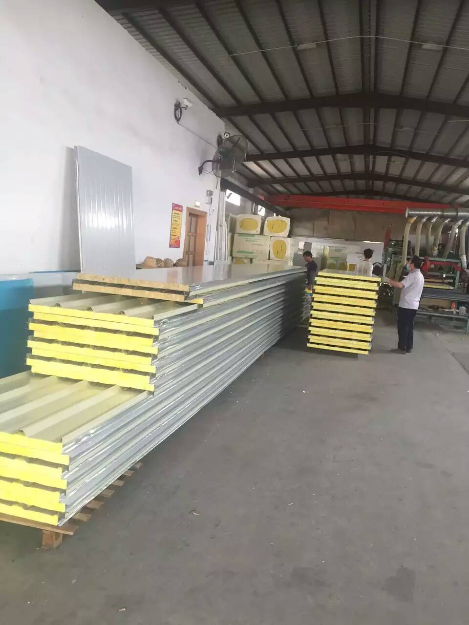 深圳市石巖彩鋼板工程安裝哪家好？