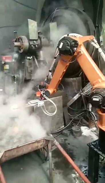 關節(jié)沖壓機器人，多關節(jié)沖床沖壓機械手