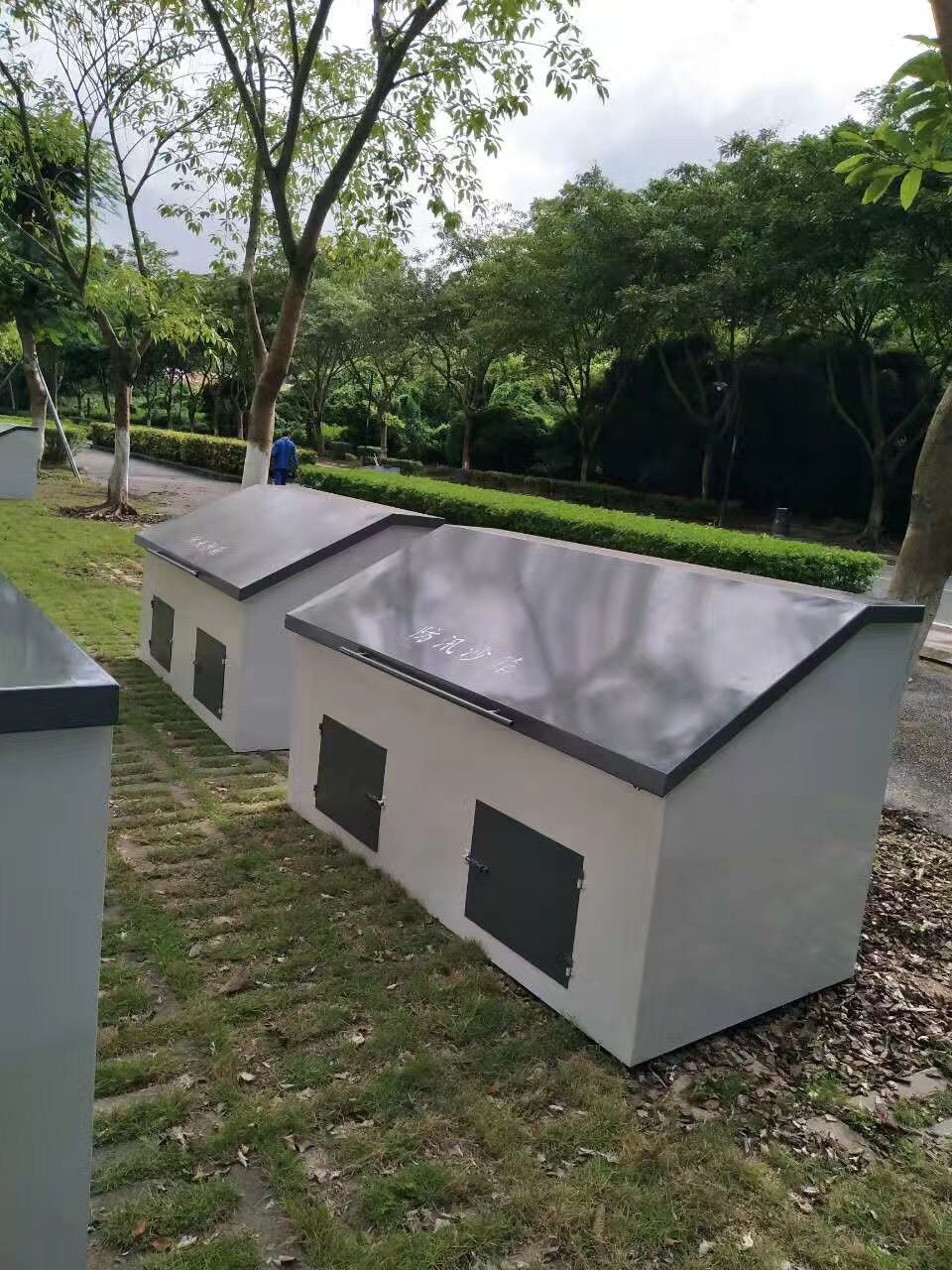 特價消防沙箱 供應(yīng)不銹鋼消防沙箱2立方沙箱