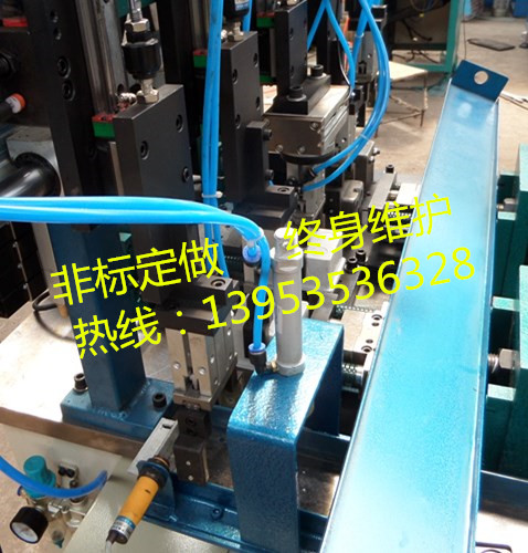 接線(xiàn)盒液壓沖孔機(jī) 八角盒自動(dòng)沖孔機(jī)生產(chǎn)廠(chǎng)家
