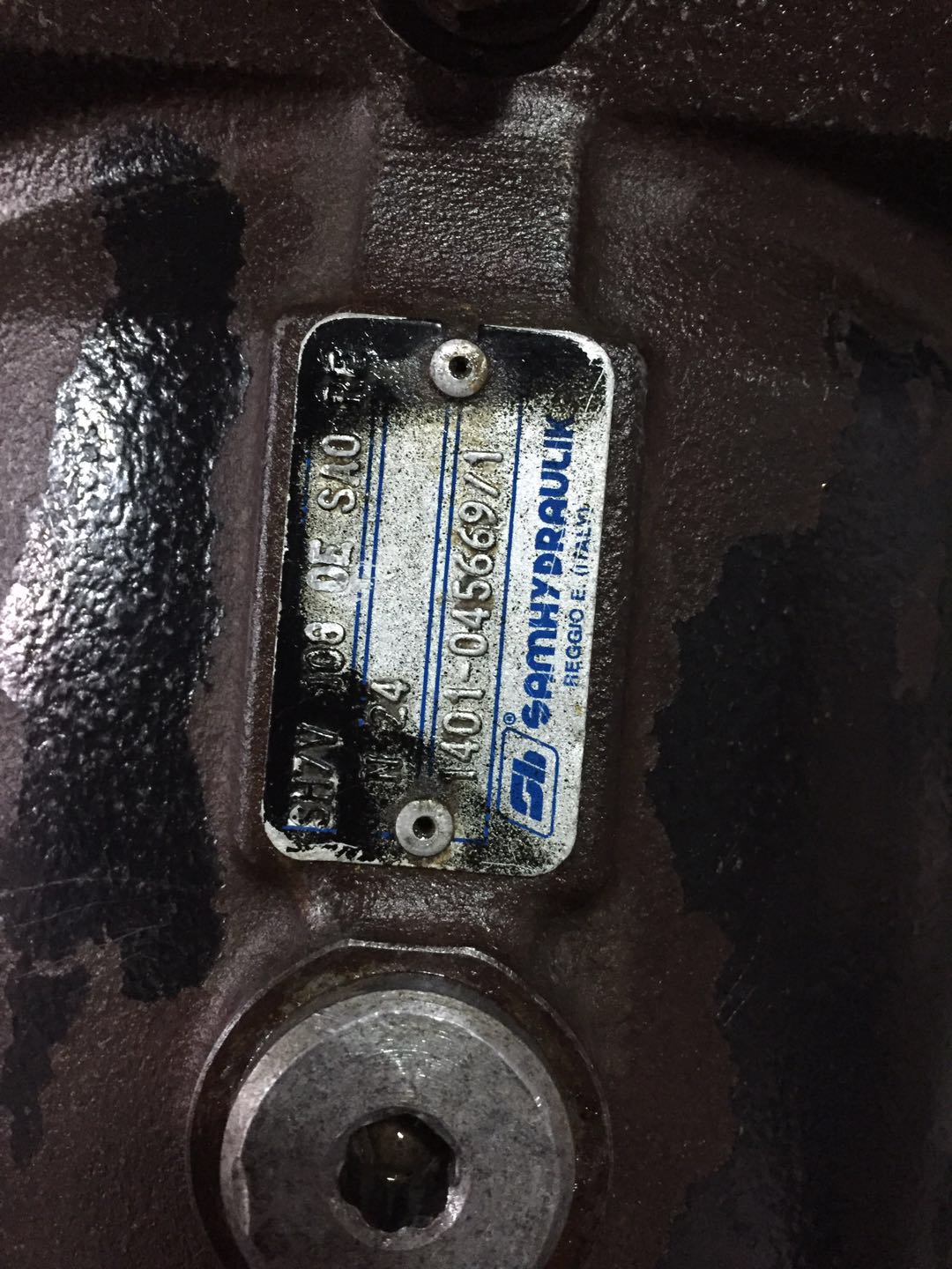 上海程翔液壓專業(yè)維修薩奧液壓馬達(dá)SH7V 108