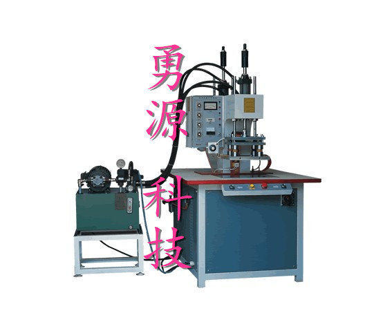 龍巖氣墊粉撲高周波熱壓熔斷機(jī)