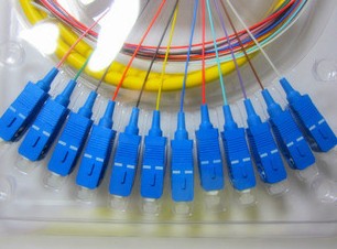 批發(fā)!UPC/SC束狀尾纖/SC束狀尾纖/12芯SC束狀尾纖、