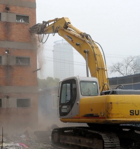 北京專業(yè)廣告牌拆除、廢舊廠房拆除、橋梁拆除公司