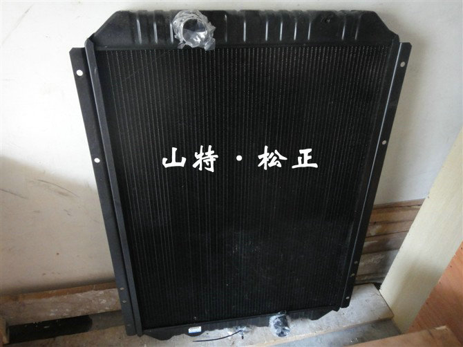 小松PC200-7-8原裝水箱，小松純正配件