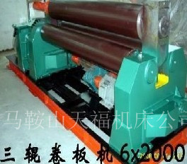卷板機(jī)哪里好？卷板機(jī)報價，液壓6/2500卷板機(jī)信息
