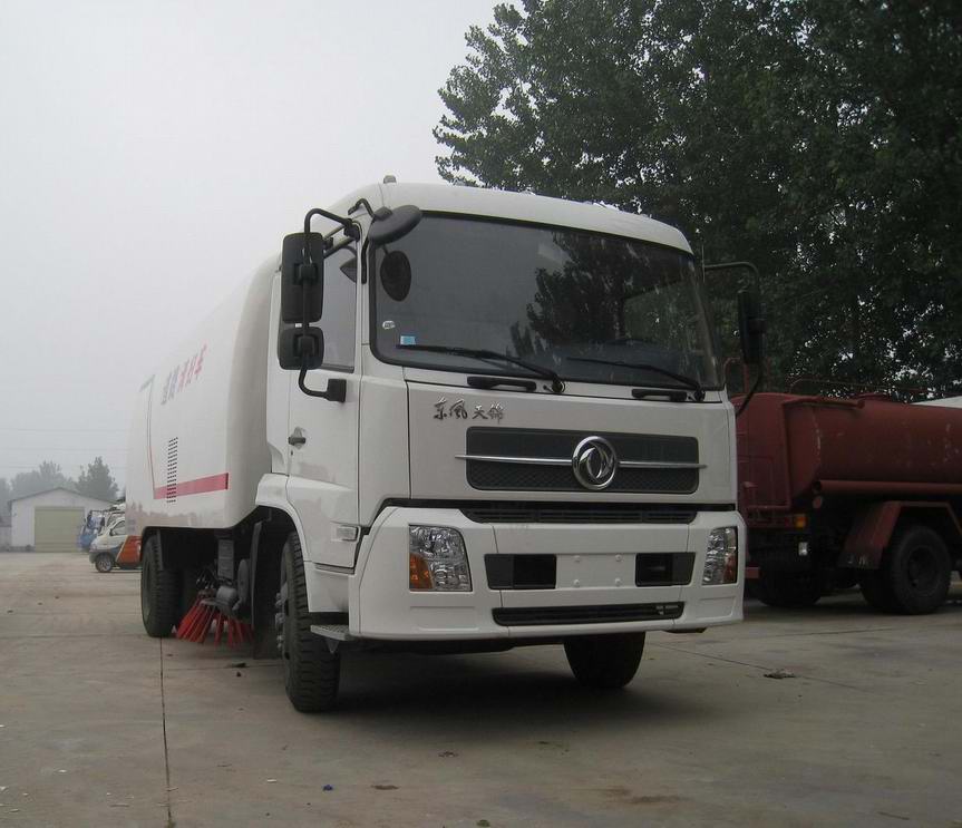 如何選擇適用的道路清掃車(chē)/掃路車(chē)