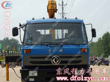 東風小三軸折臂隨車吊