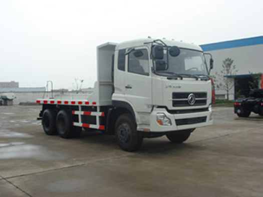 拖板車還是金霸平板運(yùn)輸車EQ1080TJ35D5好www.dfclzyc.com