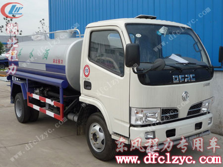 湖北程力灑水車www.dfclzyc.com