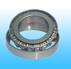 內(nèi)徑30mm，外徑62mm的圓錐滾子軸承