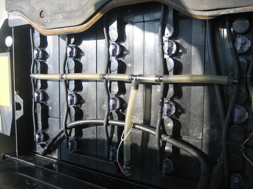 廈門出售電動(dòng)叉車原裝進(jìn)口二手小松2噸叉車