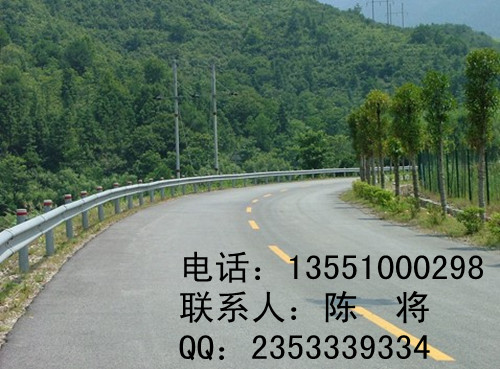 熱鍍鋅護(hù)欄}，兩波熱鍍鋅護(hù)欄，雙波波形熱鍍鋅護(hù)欄板