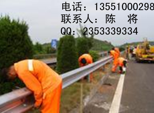 高速公路波形護欄板法蘭立柱