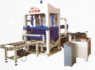 宏宇水泥磚機(jī)設(shè)備性能高 壽命長,價(jià)格公道www.gyhongyu.com