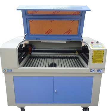 滕州激光雕刻機產(chǎn)品 滕州激光打標(biāo)機 滕州激光雕刻機配件