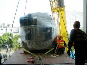 廣州番禺區(qū)冷凍機(jī)、壓縮機(jī)、發(fā)電機(jī)、印刷機(jī)吊裝，搬運(yùn)