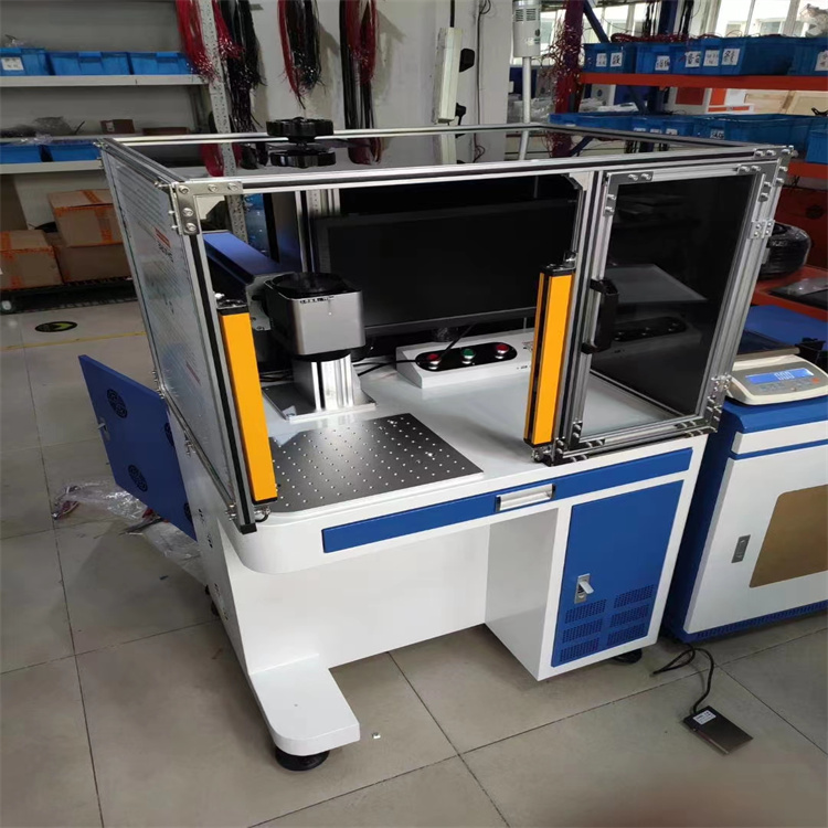 雷普激光供應(yīng) 光纖激光打標(biāo)機 3D雕刻機LP-F20D 廠家接受定制