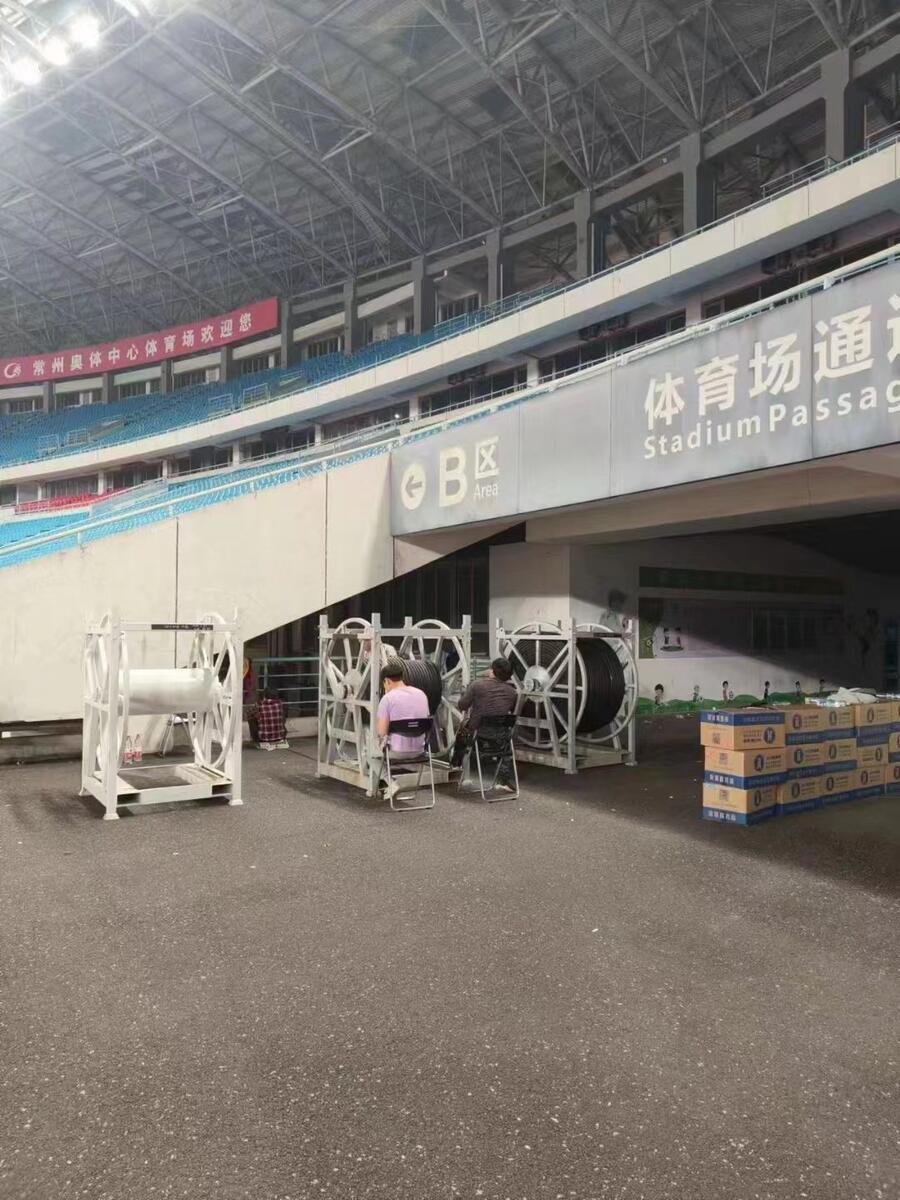 果洛展會電纜線出租我們專業(yè)做電纜出租（果洛巡回演唱會+音樂節(jié)專用電纜租賃)