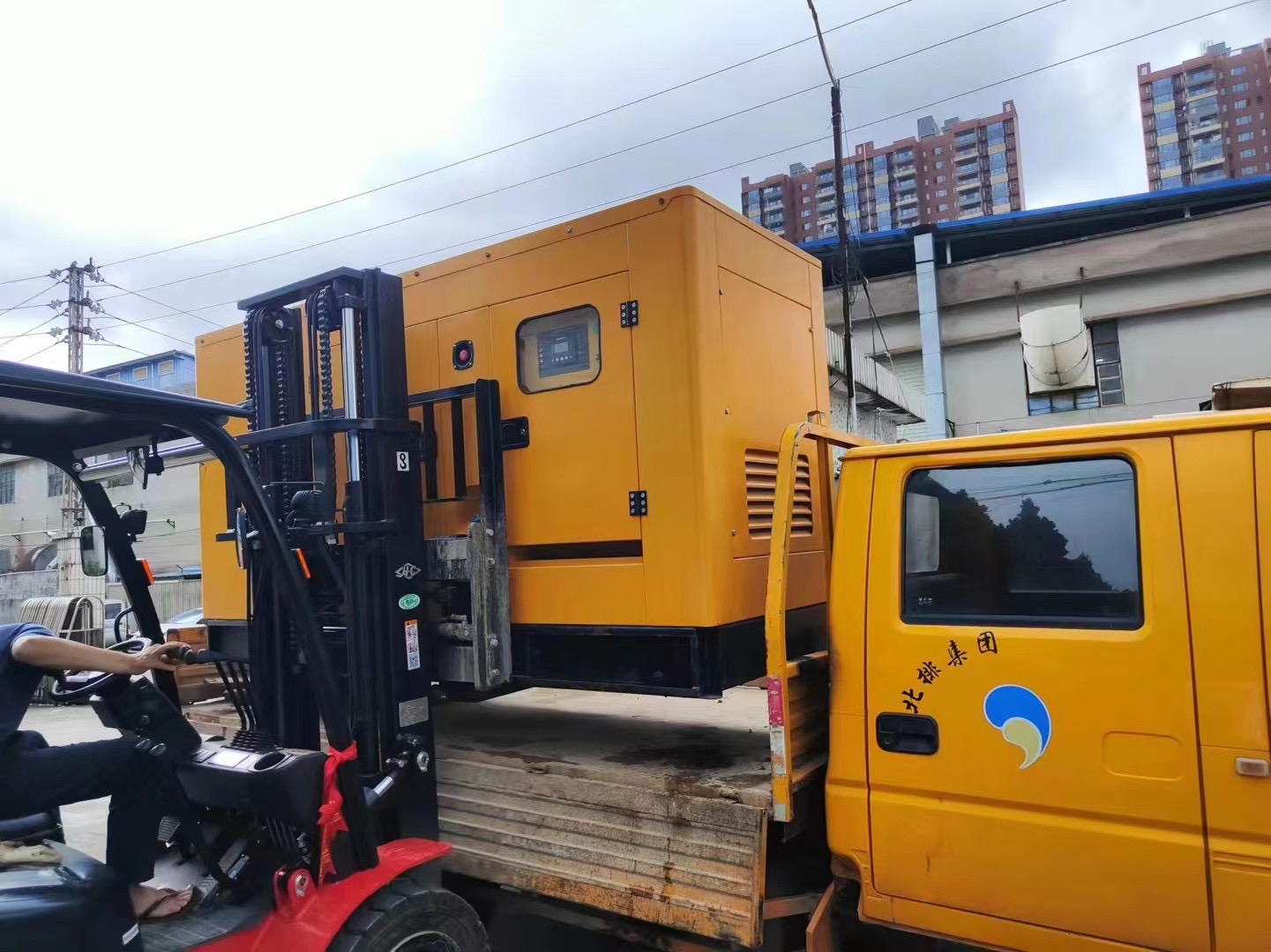 藤縣光伏鉆機(jī)出租/護(hù)坡鉆機(jī)/高壁鉆租賃