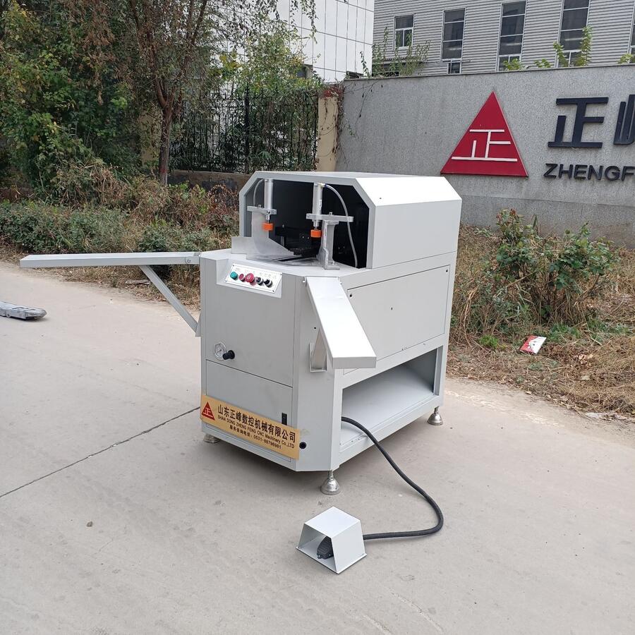做門(mén)窗用的機(jī)器天馬斷橋鋁設(shè)備生產(chǎn)電話塑鋼門(mén)窗制作設(shè)備好焊接機(jī)