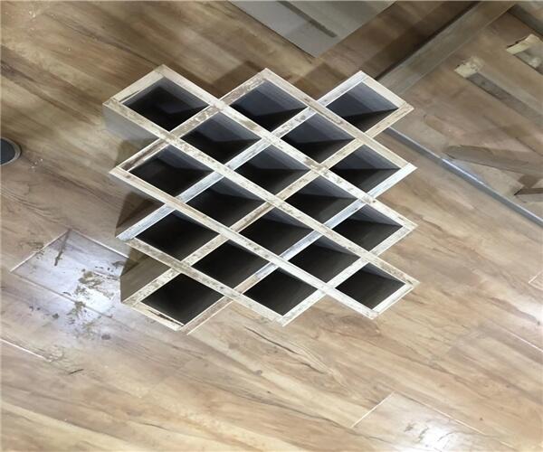 上饒板式家具都用哪些設(shè)備全屋定制