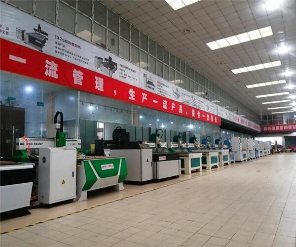 陜西全屋定制開料機(jī)封邊機(jī)側(cè)孔機(jī)全線設(shè)備廠