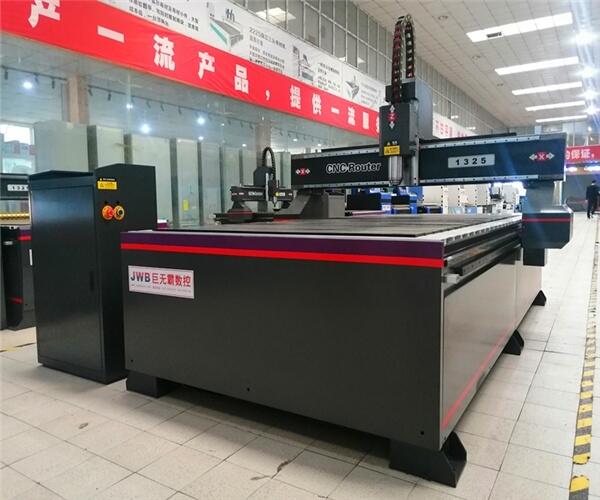 九江全屋定制開料機(jī)封邊機(jī)側(cè)孔機(jī)全線設(shè)備廠