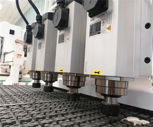 阿勒泰地區(qū)全屋板式家具的機器一套多少錢