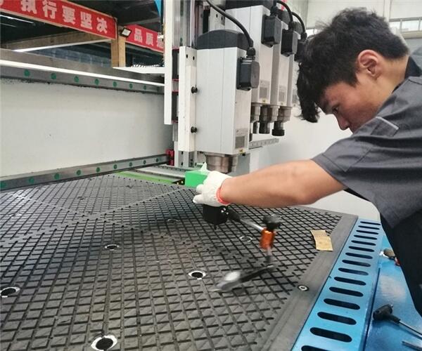撫州全屋板式家具的機(jī)器一套多少錢