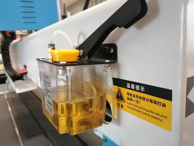 駐馬店雕刻機(jī)故障維修，雕刻機(jī)配件維修電話