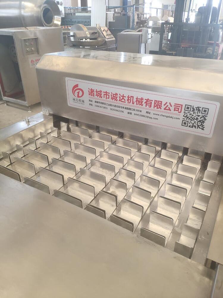 新型刀魚切段機(jī) 多功能刀魚切段設(shè)備 批發(fā)刀魚切段機(jī)