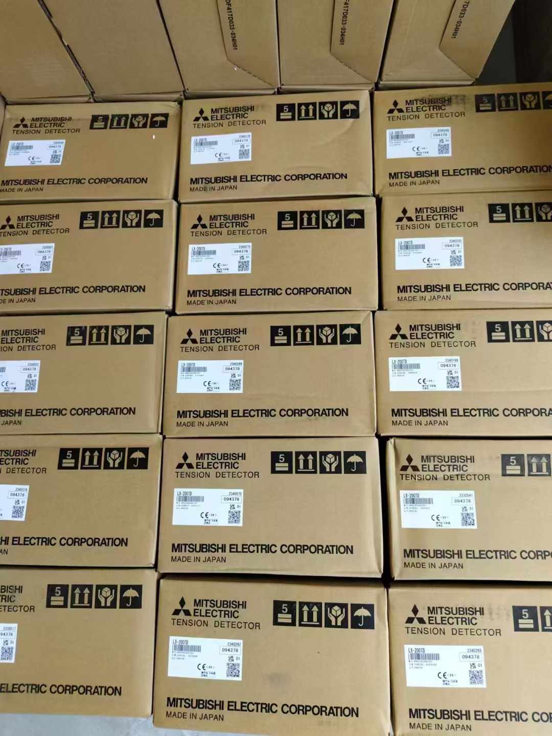 三菱 FX3U-64MT/ESS-BS 控制模塊 議價