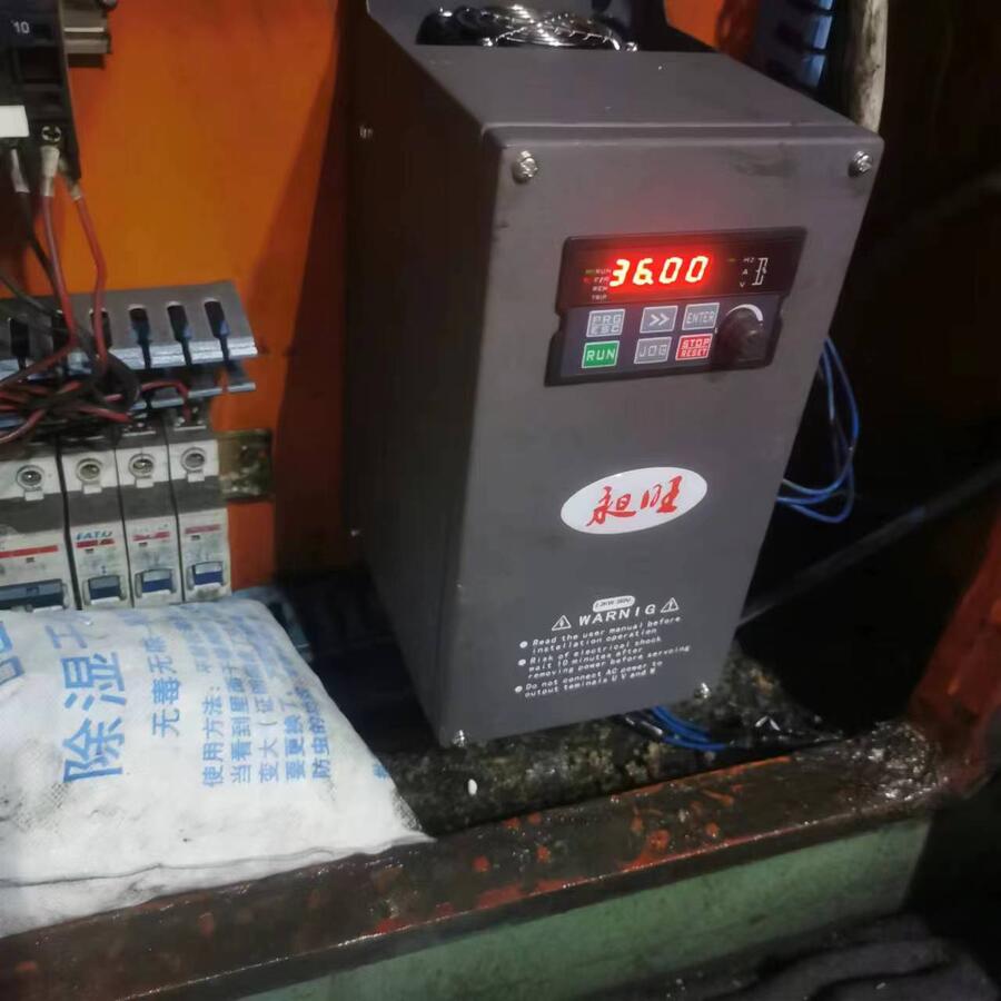 陶瓷行業(yè)可用防潮防水變頻器，昶旺高防護(hù)變頻器，專防水汽