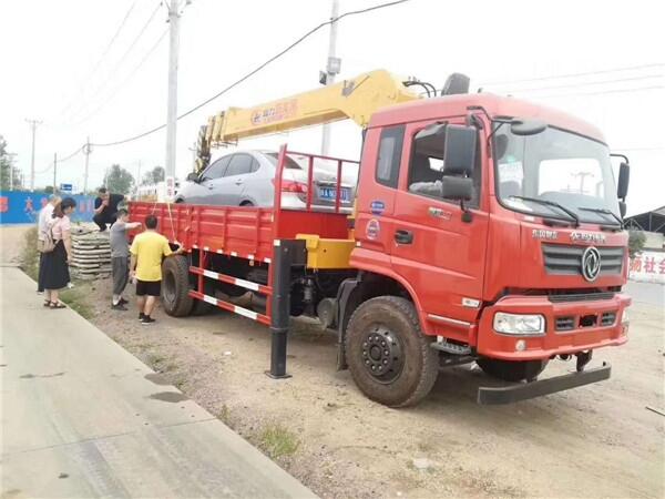 長(zhǎng)春市10噸隨車起重運(yùn)輸車＃優(yōu)惠價(jià)格
