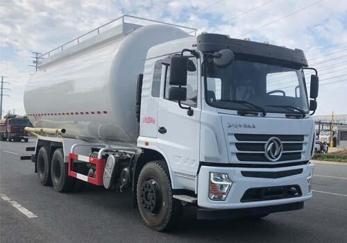 東風后八輪干混砂漿運輸車，28方干混砂漿車