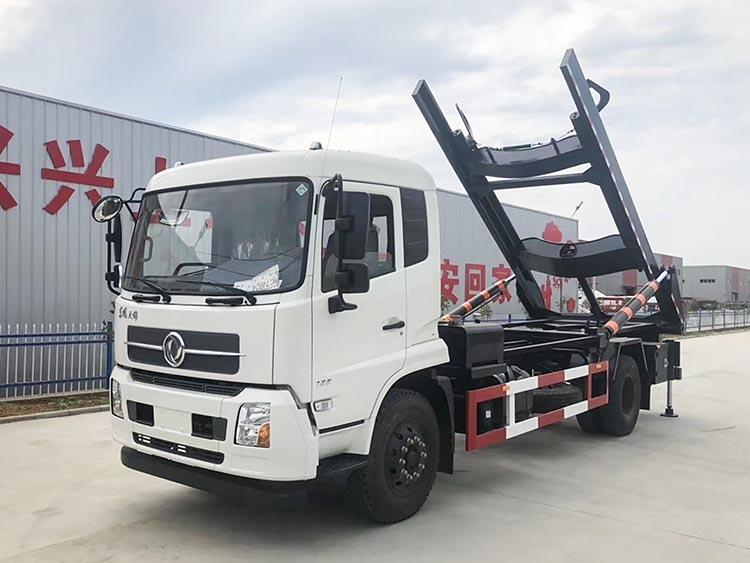東風(fēng)天錦背罐車，12噸背罐車