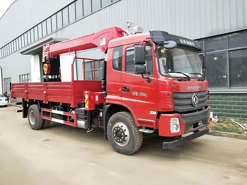 上海哪里有隨車廠家，8噸隨車吊參數(shù)和價格是多少