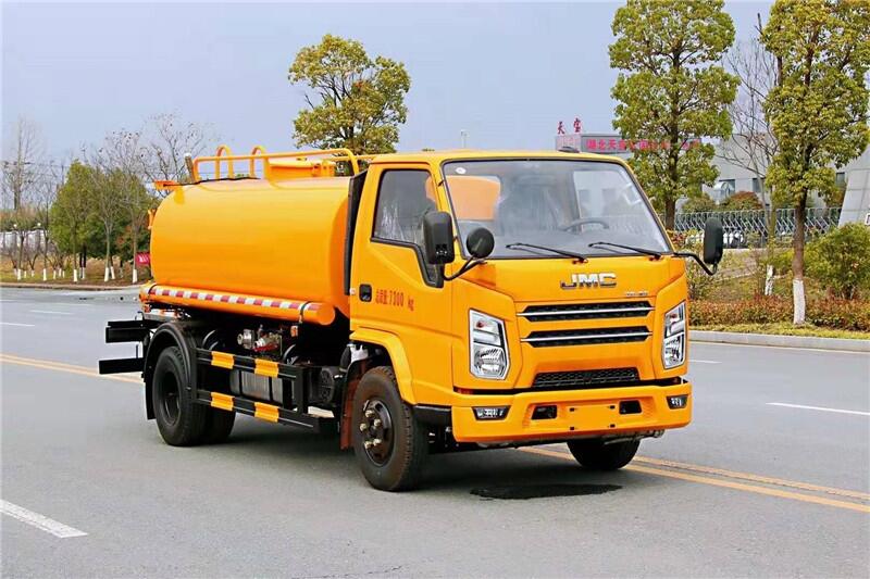 江鈴5方灑水車的價格參數(shù)表