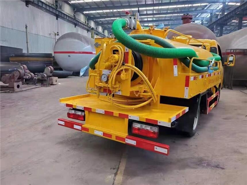 亳州3到5方小型藍(lán)牌吸糞車多少錢一臺