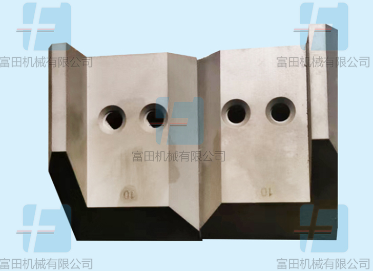 愛(ài)立許R28型強(qiáng)混機(jī) 錳鋼底部工具 一體成型