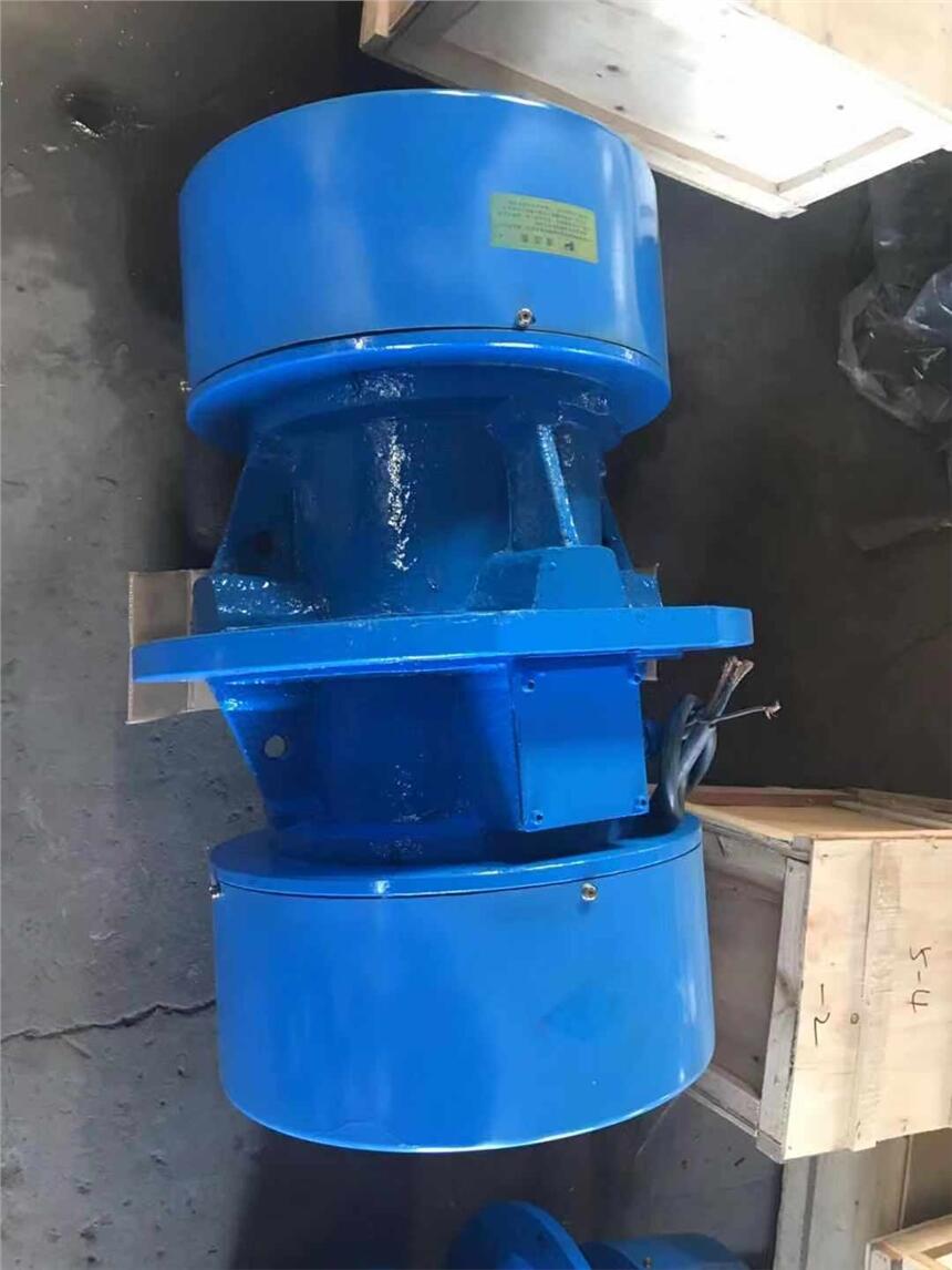 山東招遠(yuǎn)直銷側(cè)板振動(dòng)電機(jī)yzuc系列